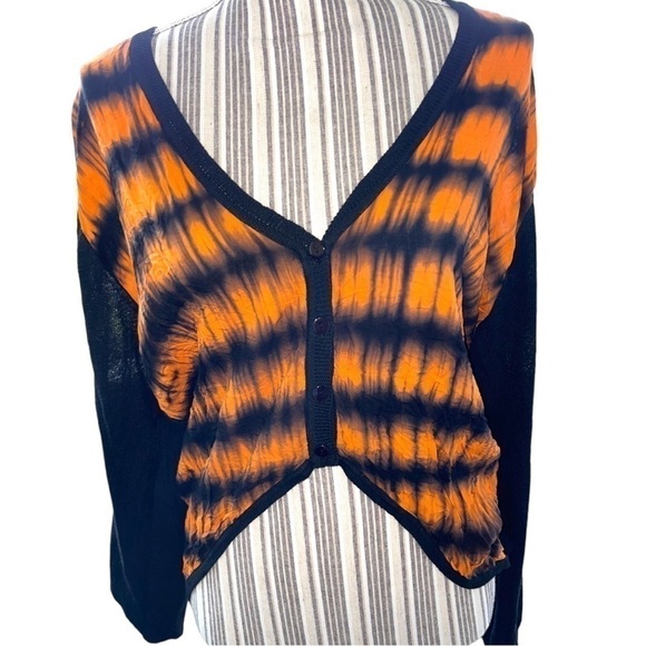 Jealous Tomato sweater, size M, lightweight, sheer, longer in back, poly/rayon - Picture 3 of 5